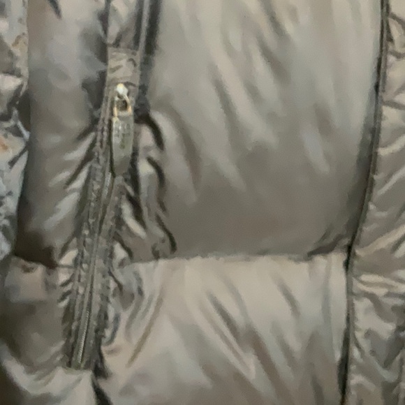 TUMI Black Puffer Jacket Large - Picture 5 of 14